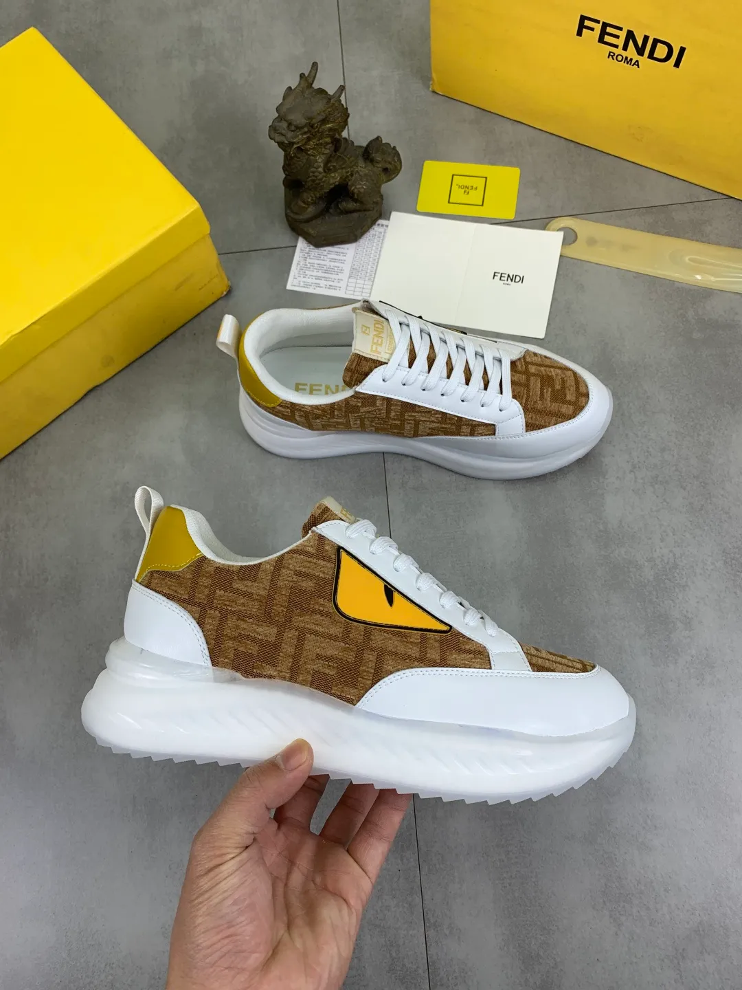 ​Men's shoes 💰P460 💰[New] Little Monster 🆘 New FENDI (Fendi) counter new 🕶️🕶️Simple routing effect, showing an elegant and cool driving shoe 🎬Using imported calfskin + first-layer pigskin lining🐂Excellent material🎬Detailed workmanship 🤗Comfortable foot feel➰➰. ​Pair it with any outfit to show your taste and temperament, low-key luxury ♻️Design ​simple and elegant ​noble and fashionable 🍃​Very loved and favored by trendy men 💓❤️Size: 38-44 (45 46 customized) 3⃣️ colors available